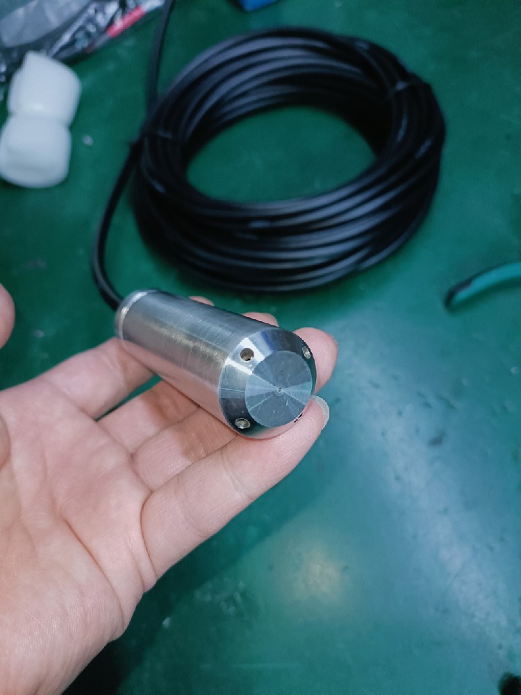 Capteur de niveau d'eau.jpg