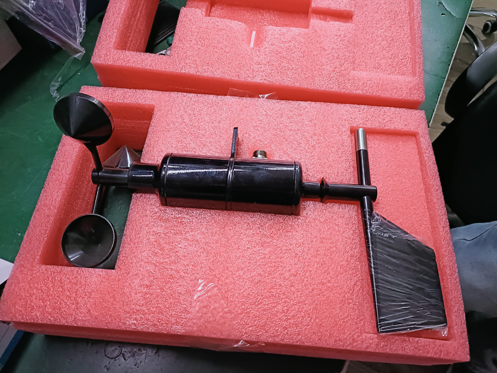 Anémomètre avec direction du vent.jpg