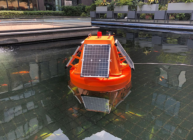 Système de petite bouée de surveillance de la qualité de l'eau.jpg
